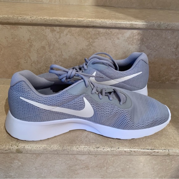 NIKE! NWOT. Grey/White Sneakers/Trainers. Model: AQ3555-003. Size 13. Br… - Picture 6 of 12